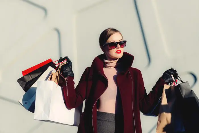 Verleih deinem Look das gewisse Etwas mit einzigartigen Designertaschen von Lovely Fashion
